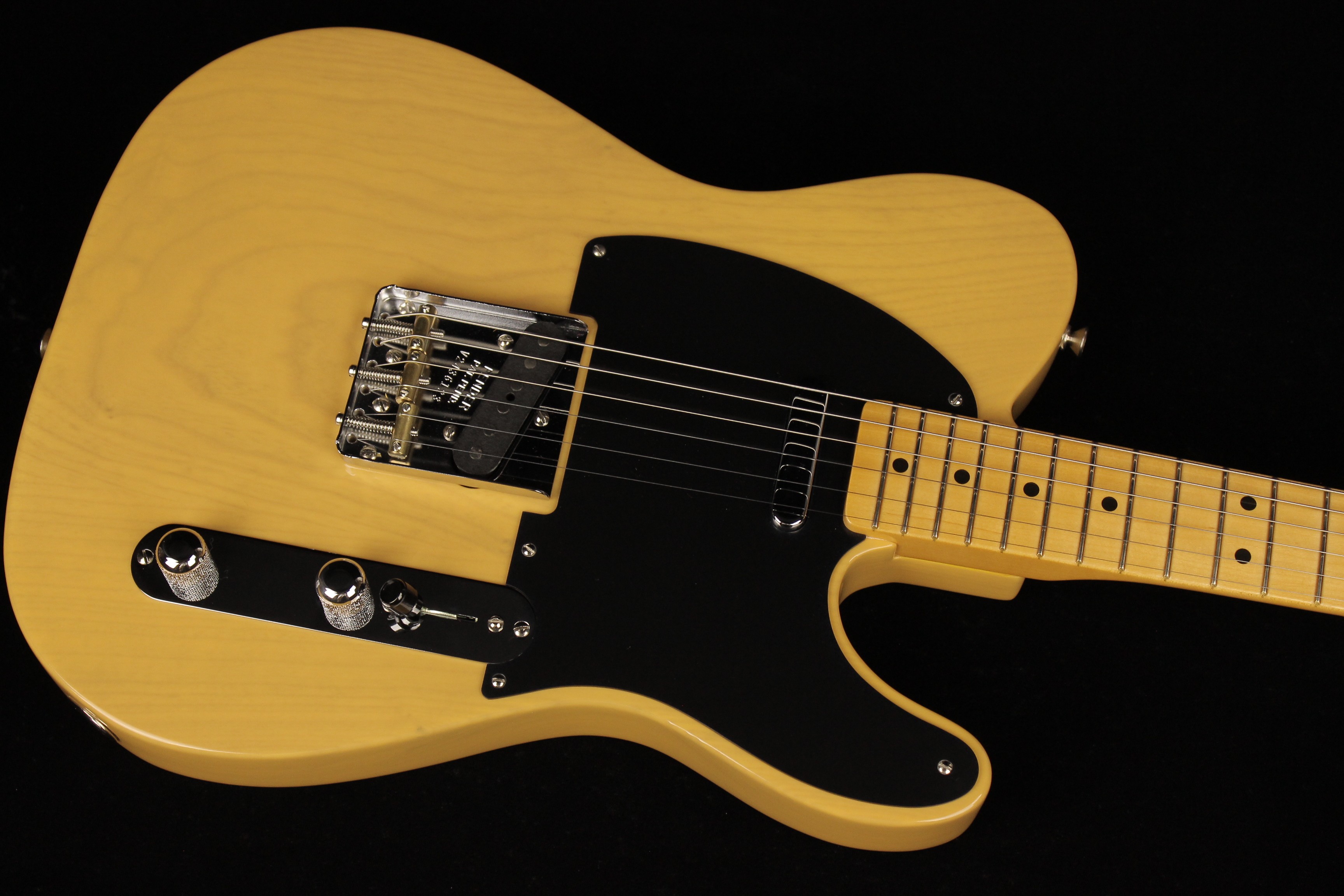 Fender American Vintage II 1977 Telecaster Custom Wine Maple
