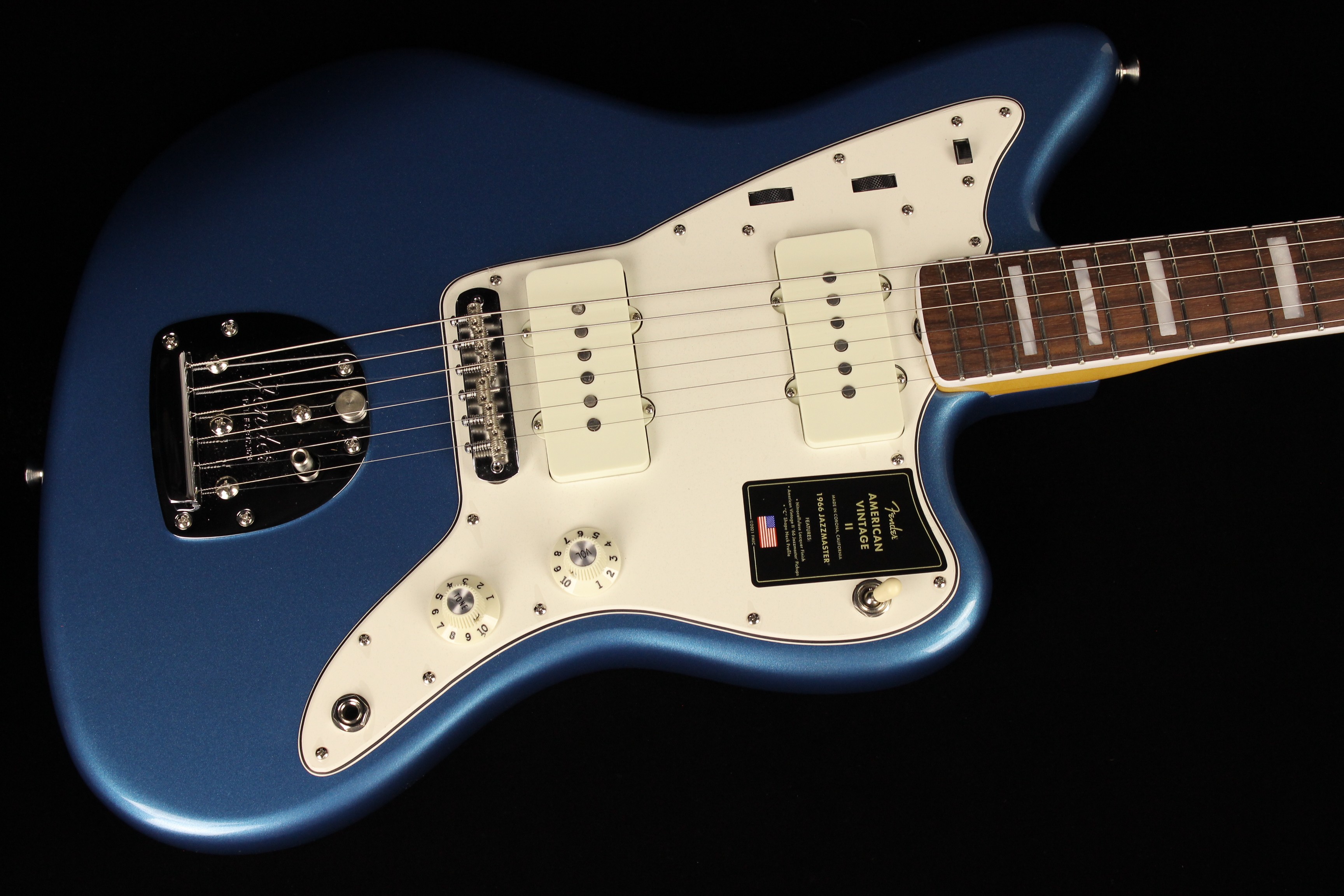 Amazon.com: Fender American Vintage II 1966 Jazzmaster
