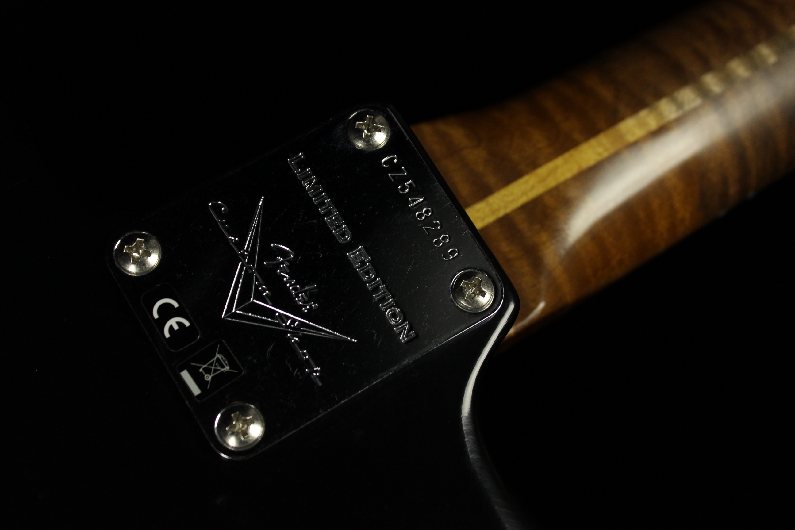 Fender-Custom-Limited-Edition-