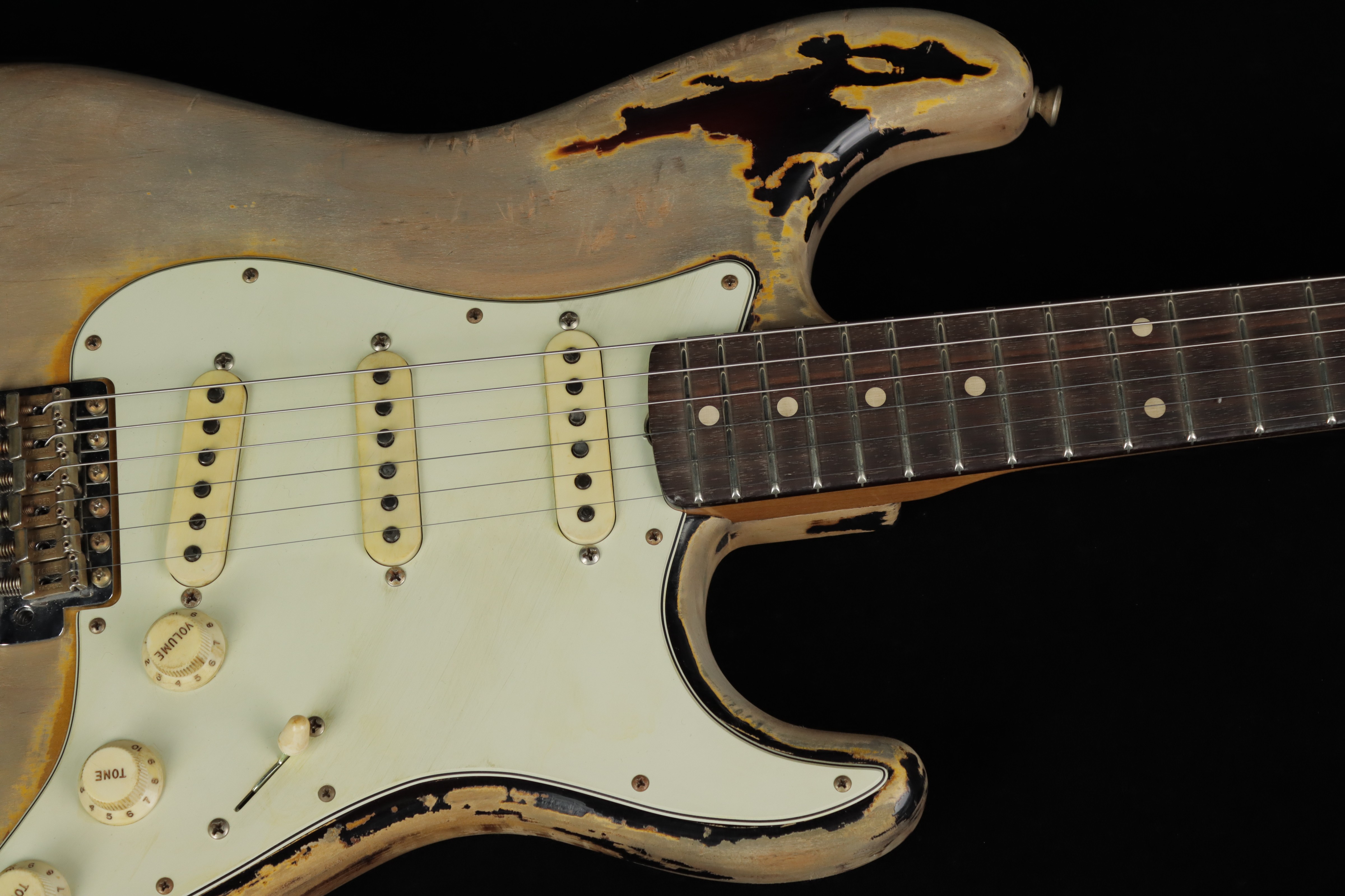 Fender homage strattype 3sunberst 楽器・機材