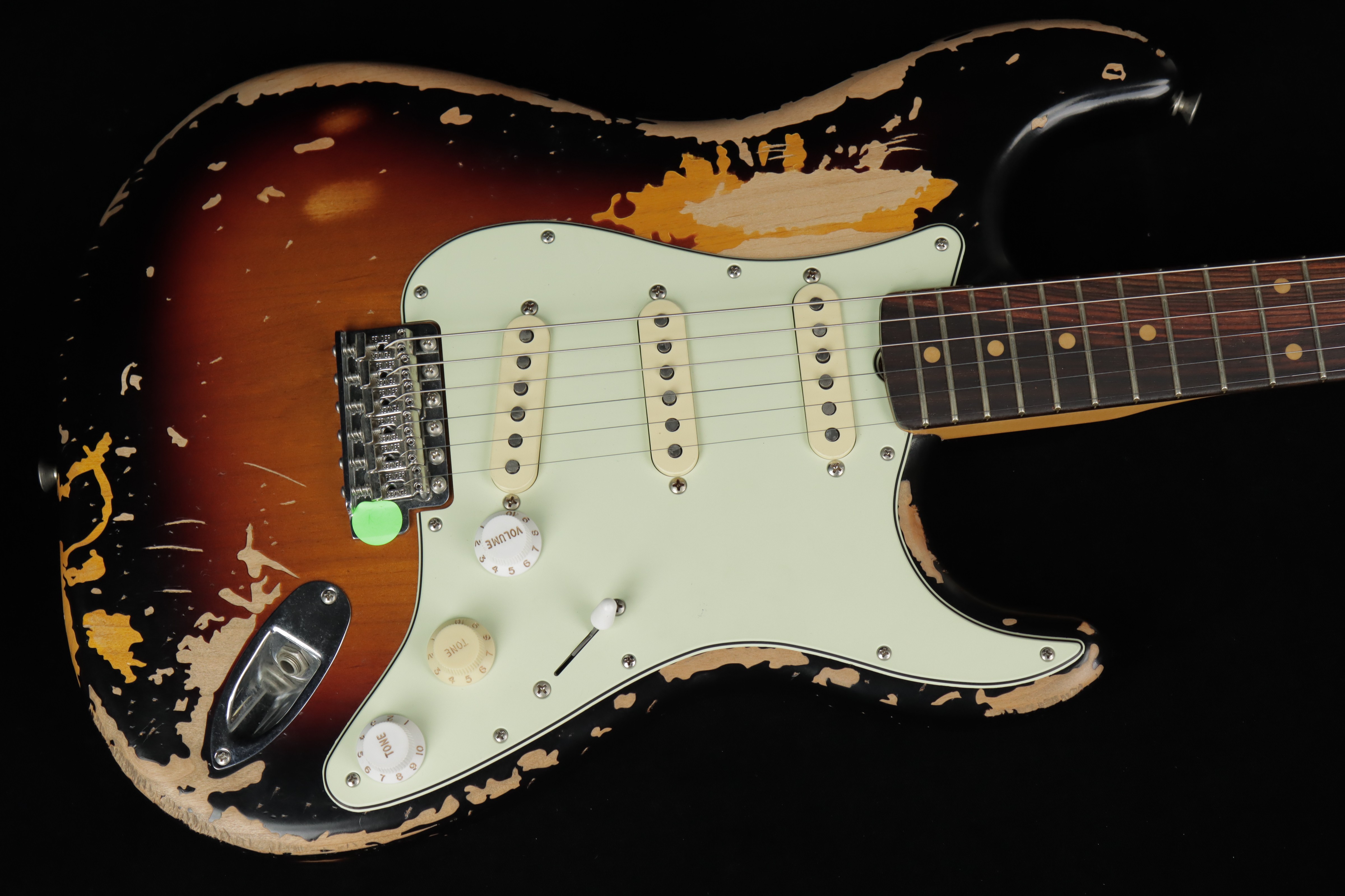 Fender Mike McCready Stratocaster 3-Color Sunburst (SN: MM03577