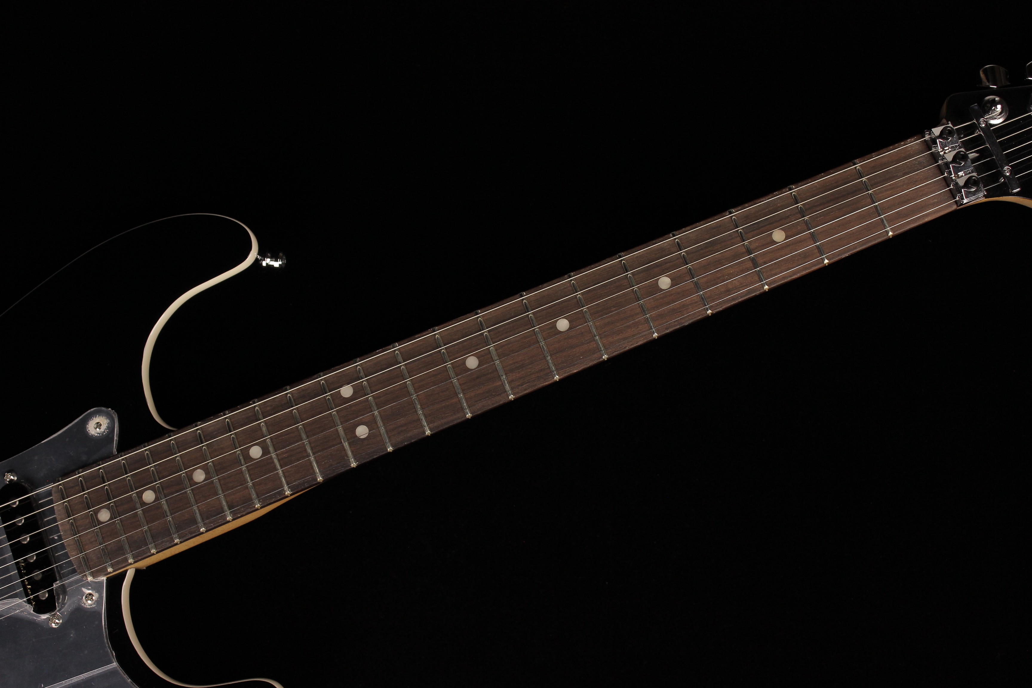 fender Tom Morello Stratocaster® Amazon.com: Fender Tom Morello Stratocaster Electric Guitar