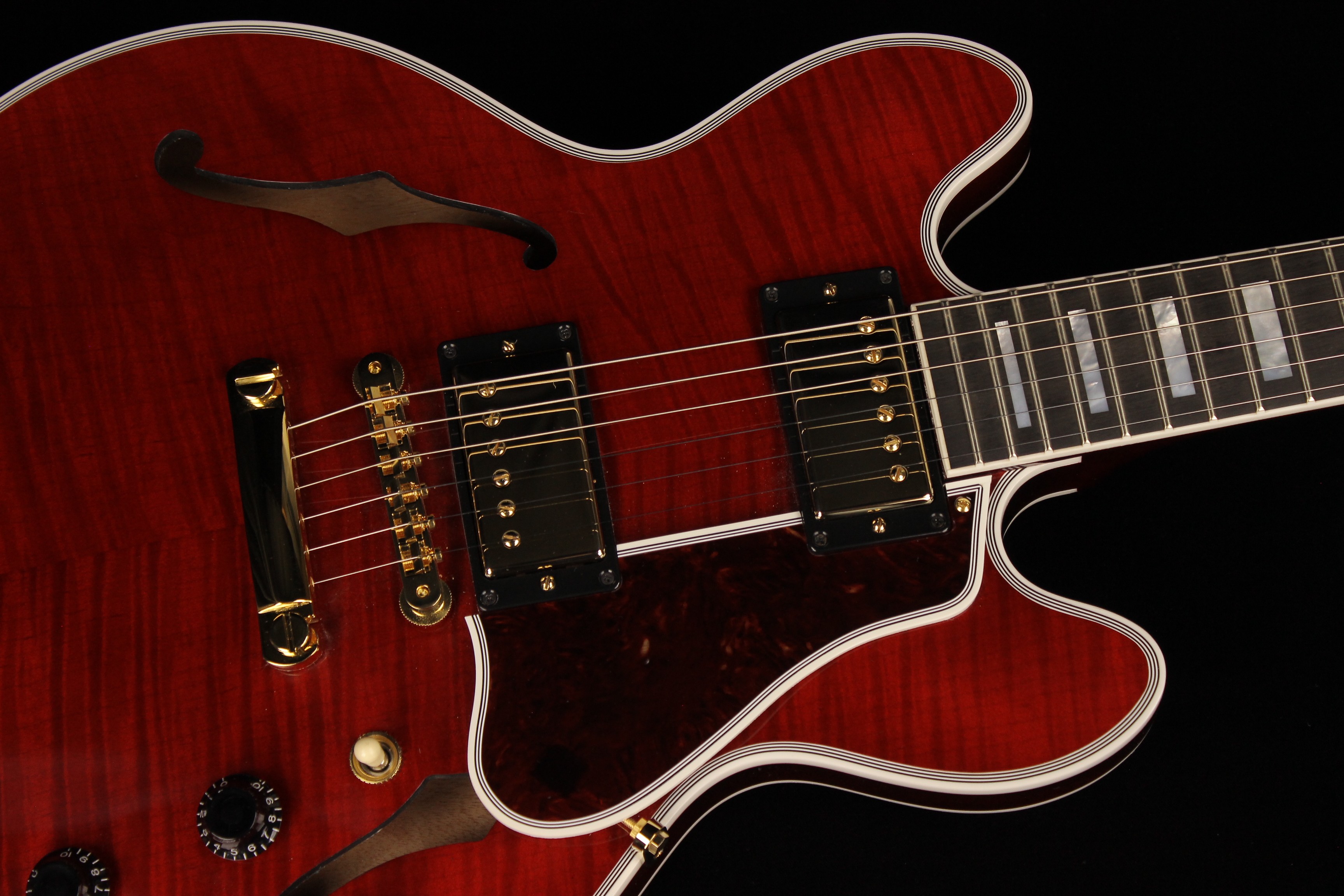 https://www.ginoguitars.com/images/products/Gibson-Custom-CS-356-Figured-0700-FC_03.jpg