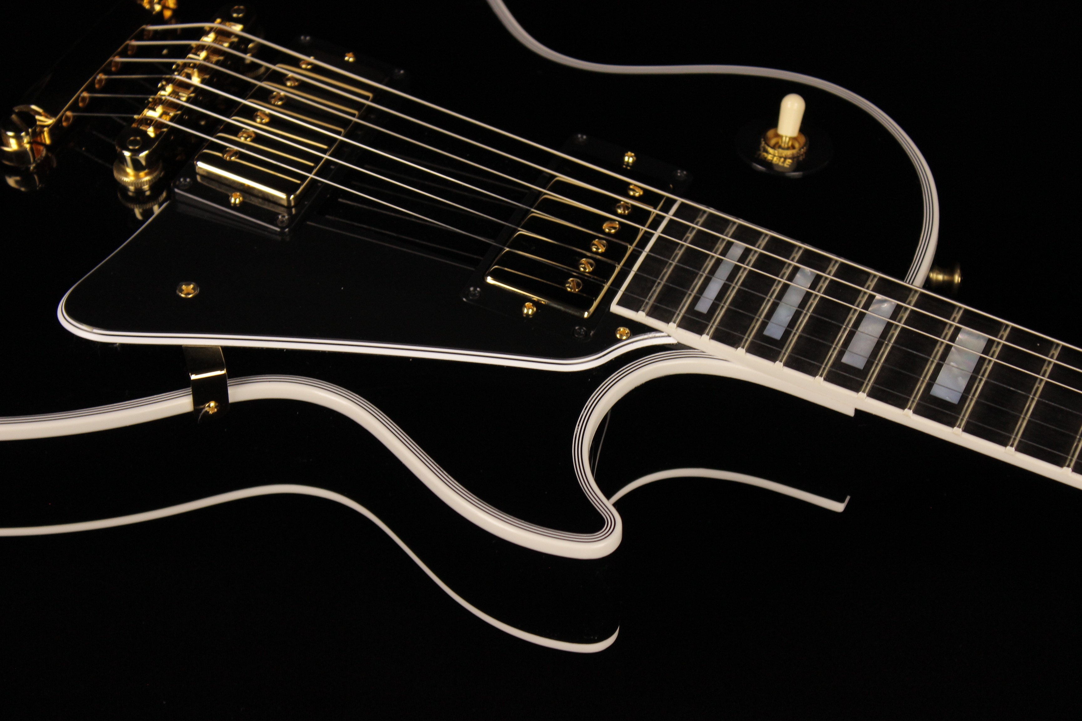 Gibson Custom Les Paul Custom w/Ebony Fingerboard Gloss