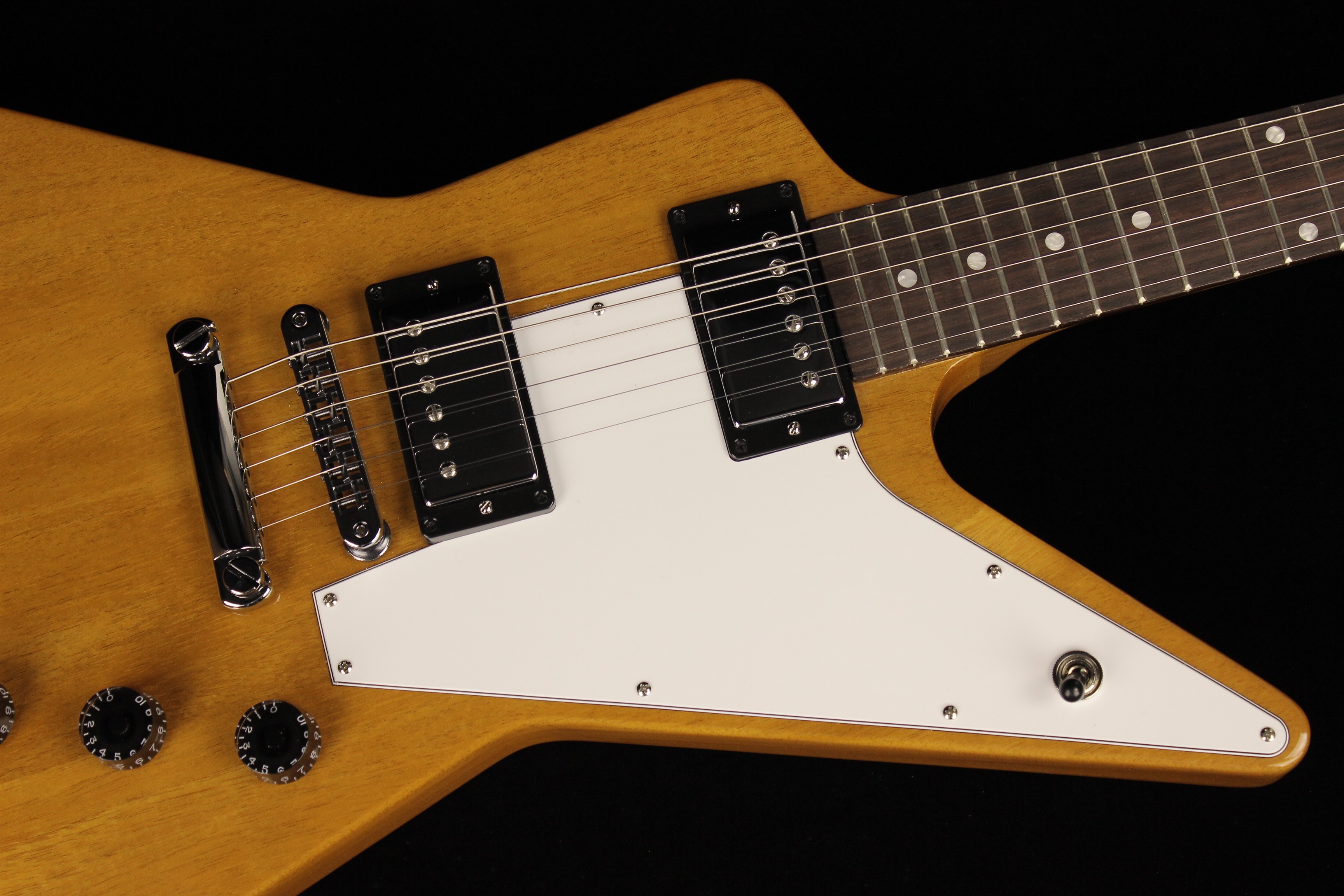 Gibson-Explorer-0052-NA_03.jpg