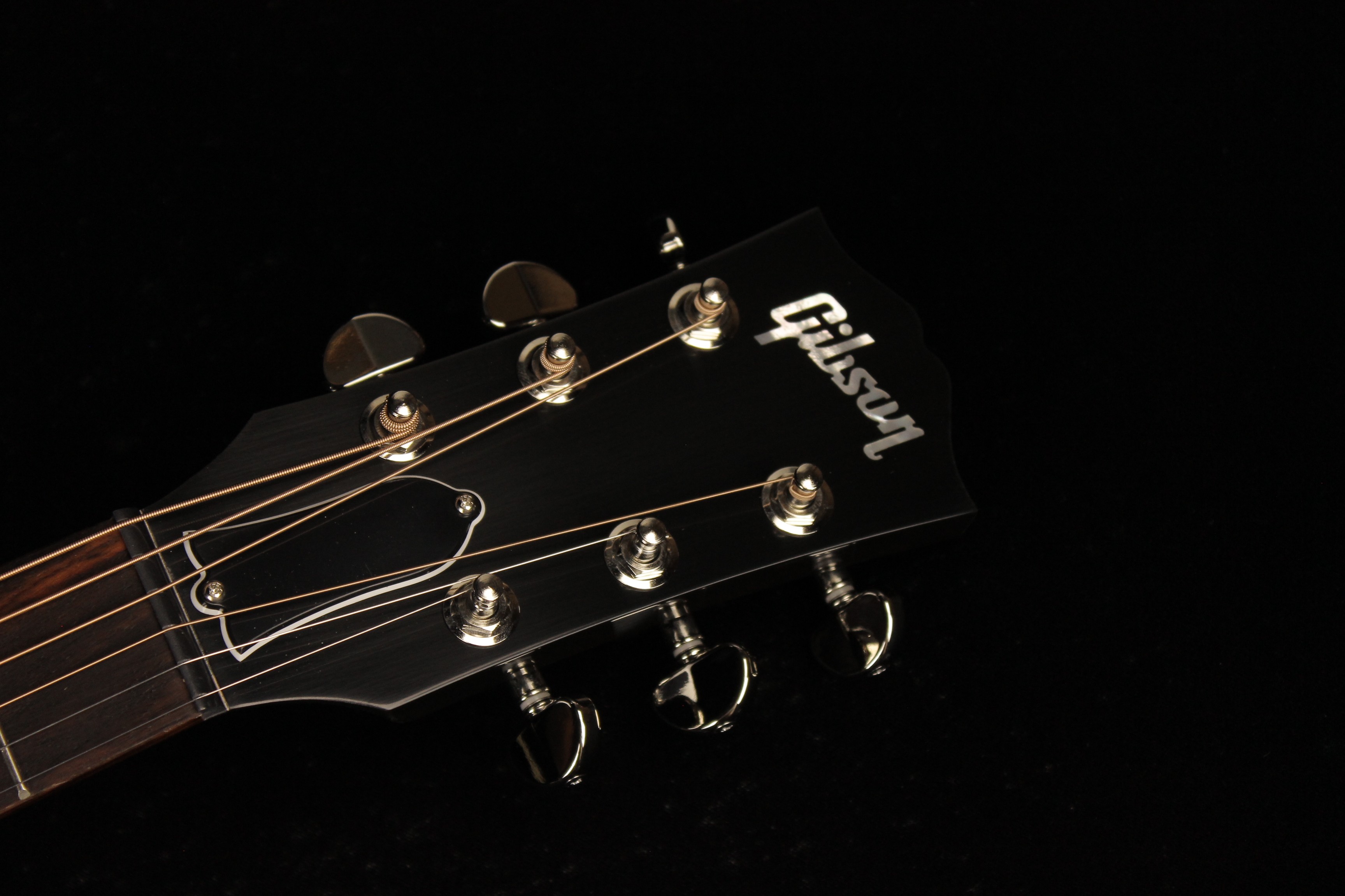 Gibson J-45 Standard Exclusive VOS Tri-Burst (SN: 20514114