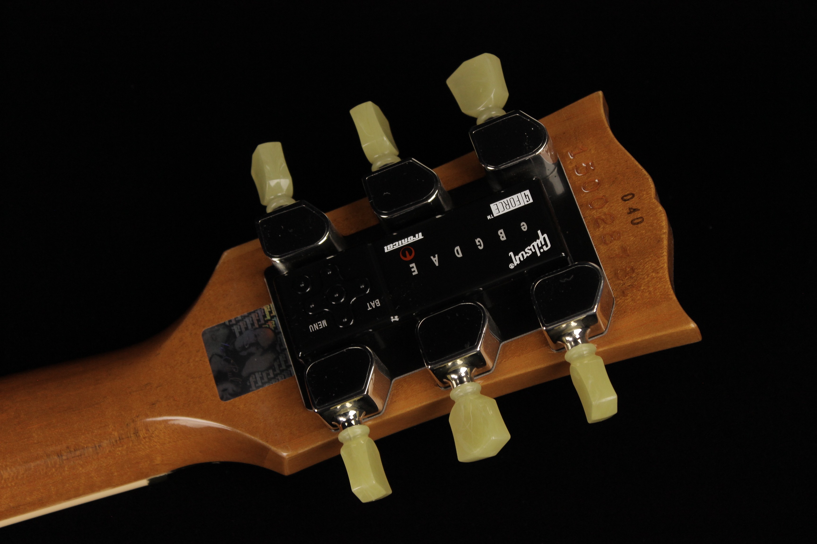 Gibson Limited Edition Les Paul Less Plus P-90 Goldtop (SN Gibson Limited Edition Les Paul Less Plus P-90 Goldtop (SN