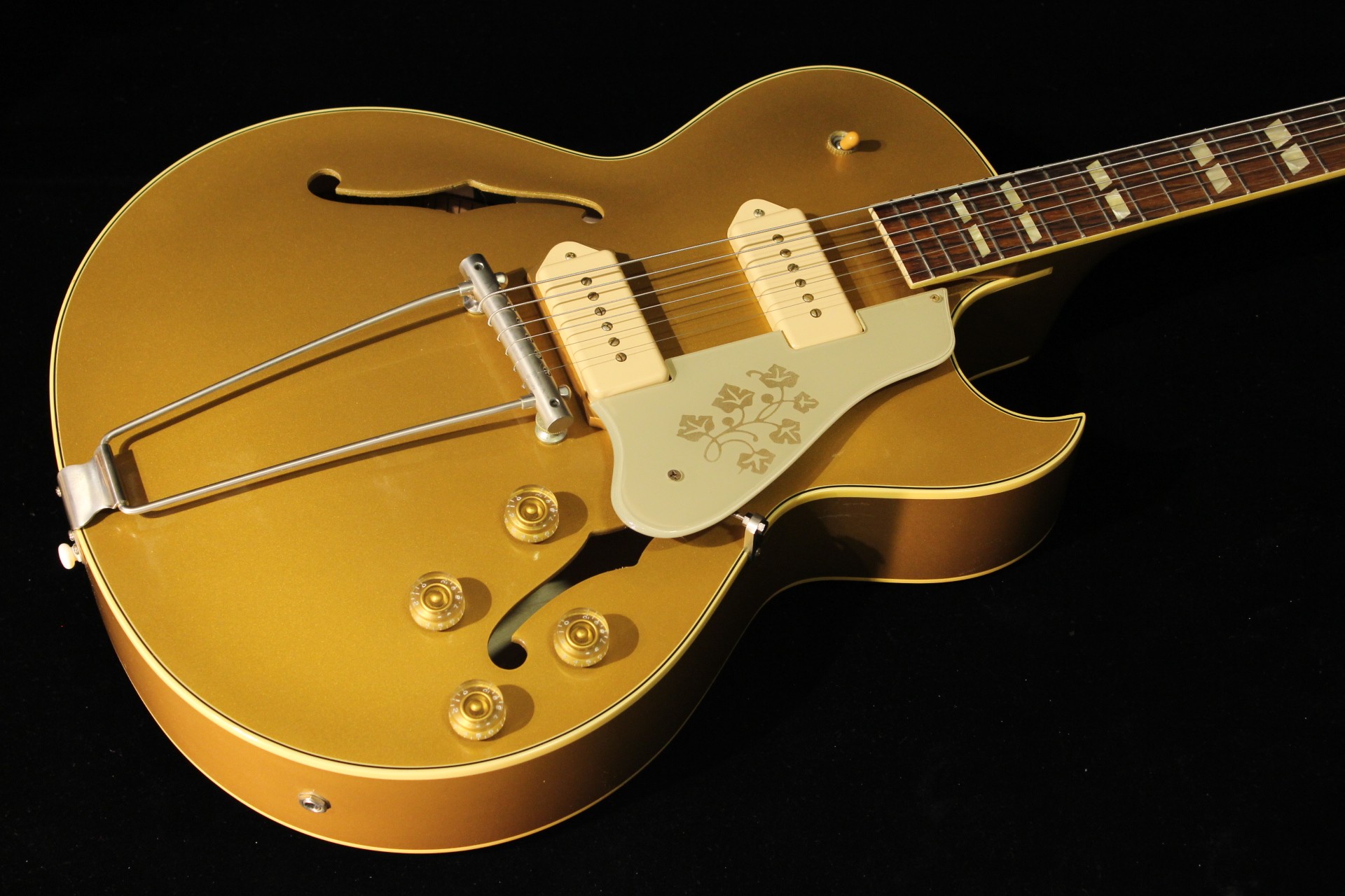 Sn gold. Gibson es 295 Bullion Gold. Гибсон Голд топ 1952. 1952 Gibson es125. Es 295.