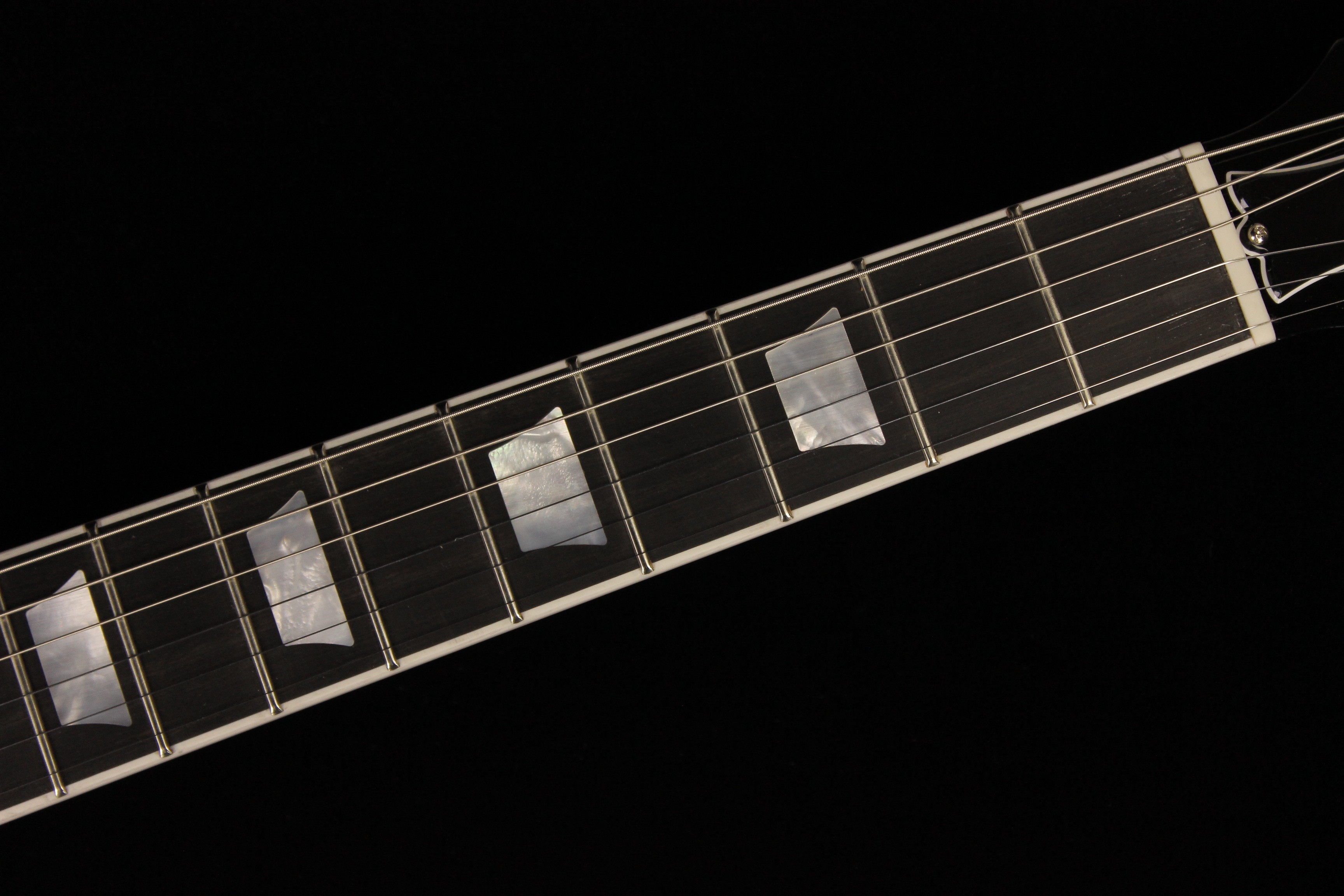 Gibson SG Modern Trans Black Fade (SN: 231220188) | Gino Guitars Gibson SG Modern Trans Black Fade (SN: 231220188) | Gino Guitars