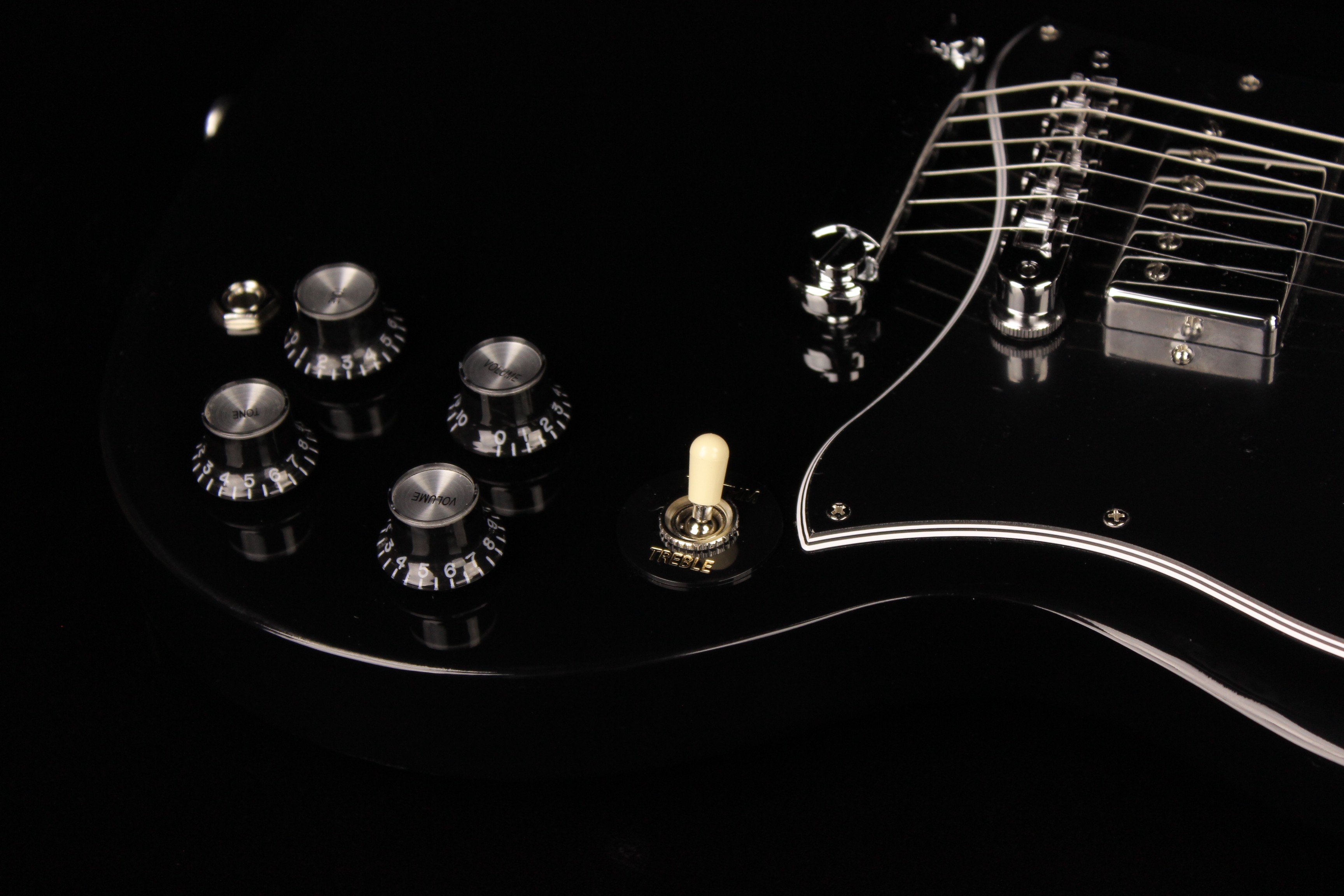 Gibson SG スタンダード エボニー 2004 Gibson SG Standard Ebony with Bag | Tone Shop Guitars