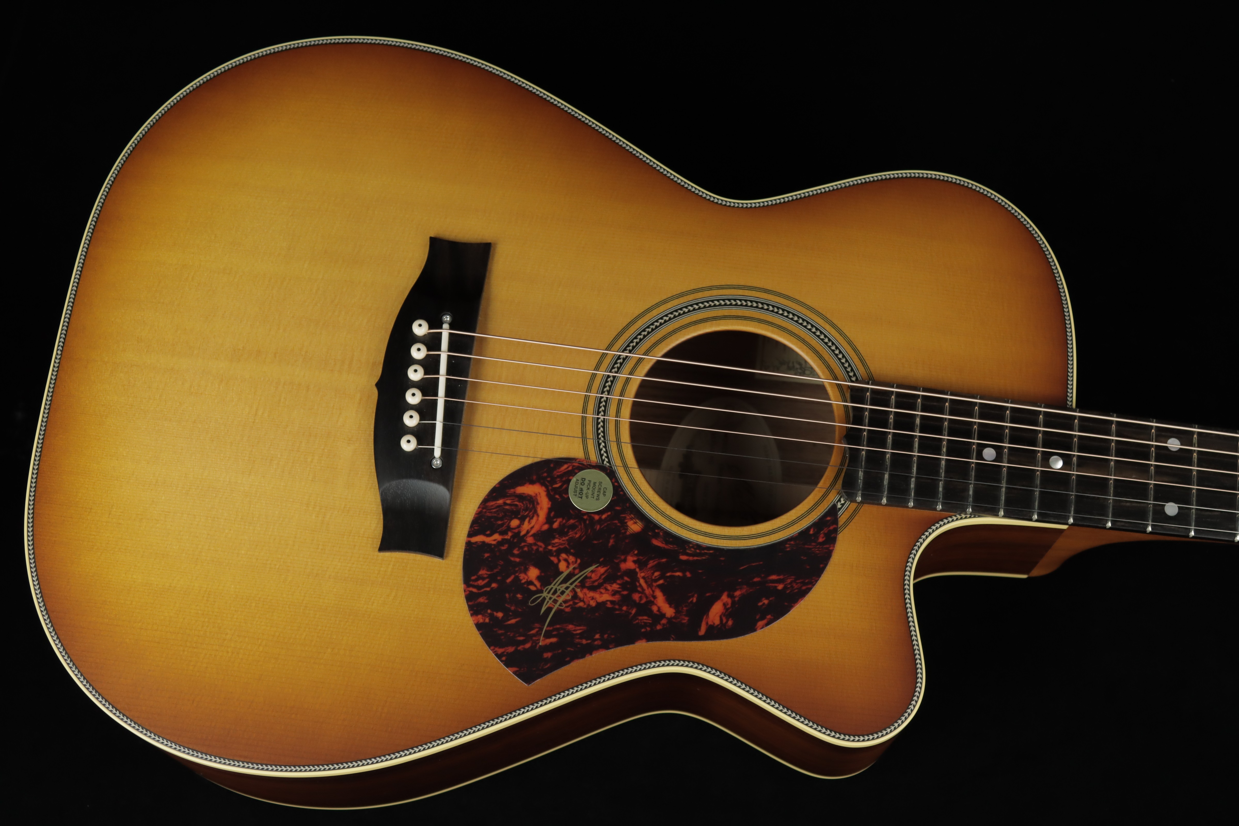 最終値下げ！【超美品】MATON EBG808C Nashville Maton EBG808C Nashville Vintage Amber Burst (SN: 28448) | Gino Guitars