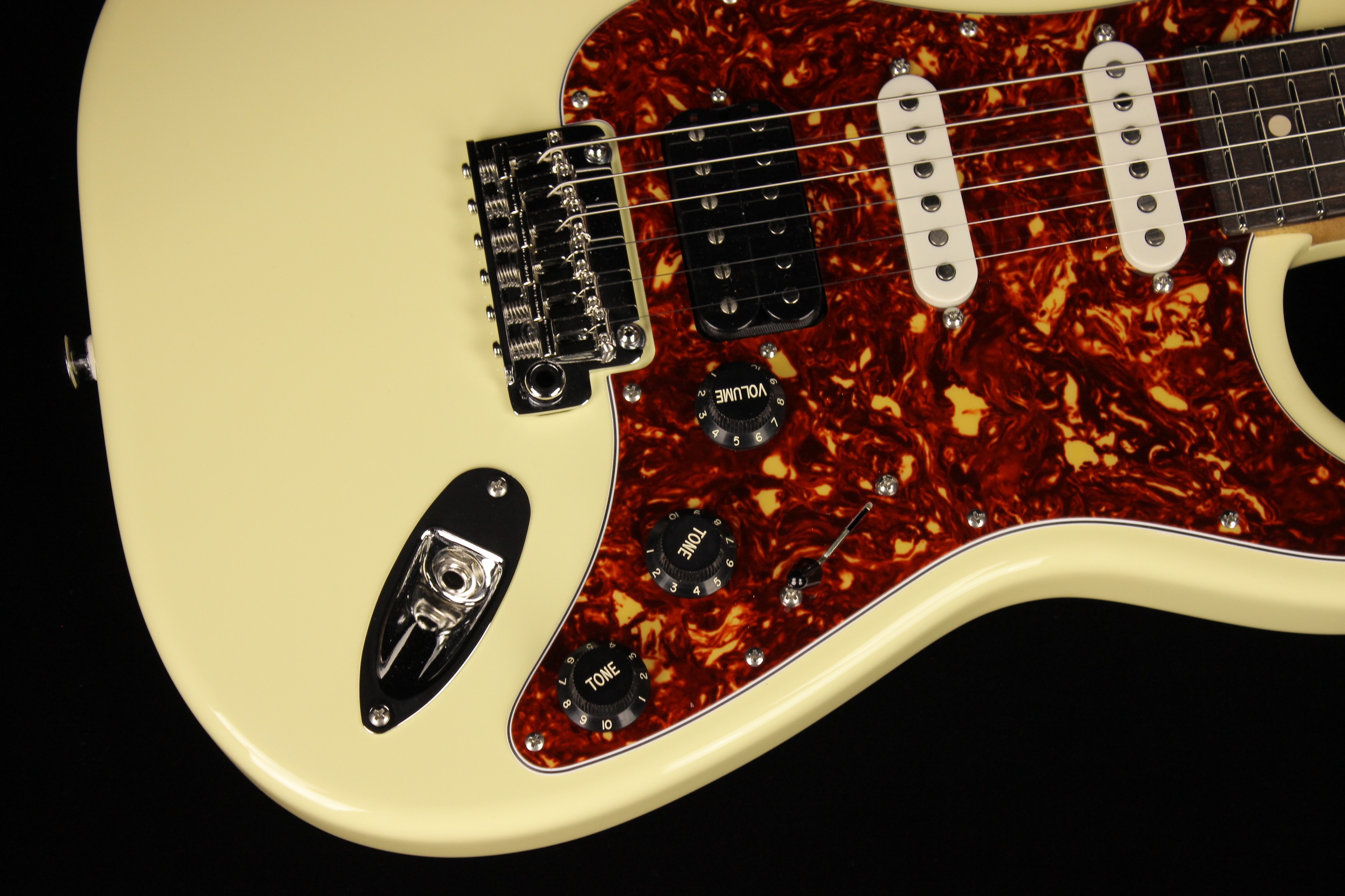 Suhr-Classic-S-Roasted-HSS-