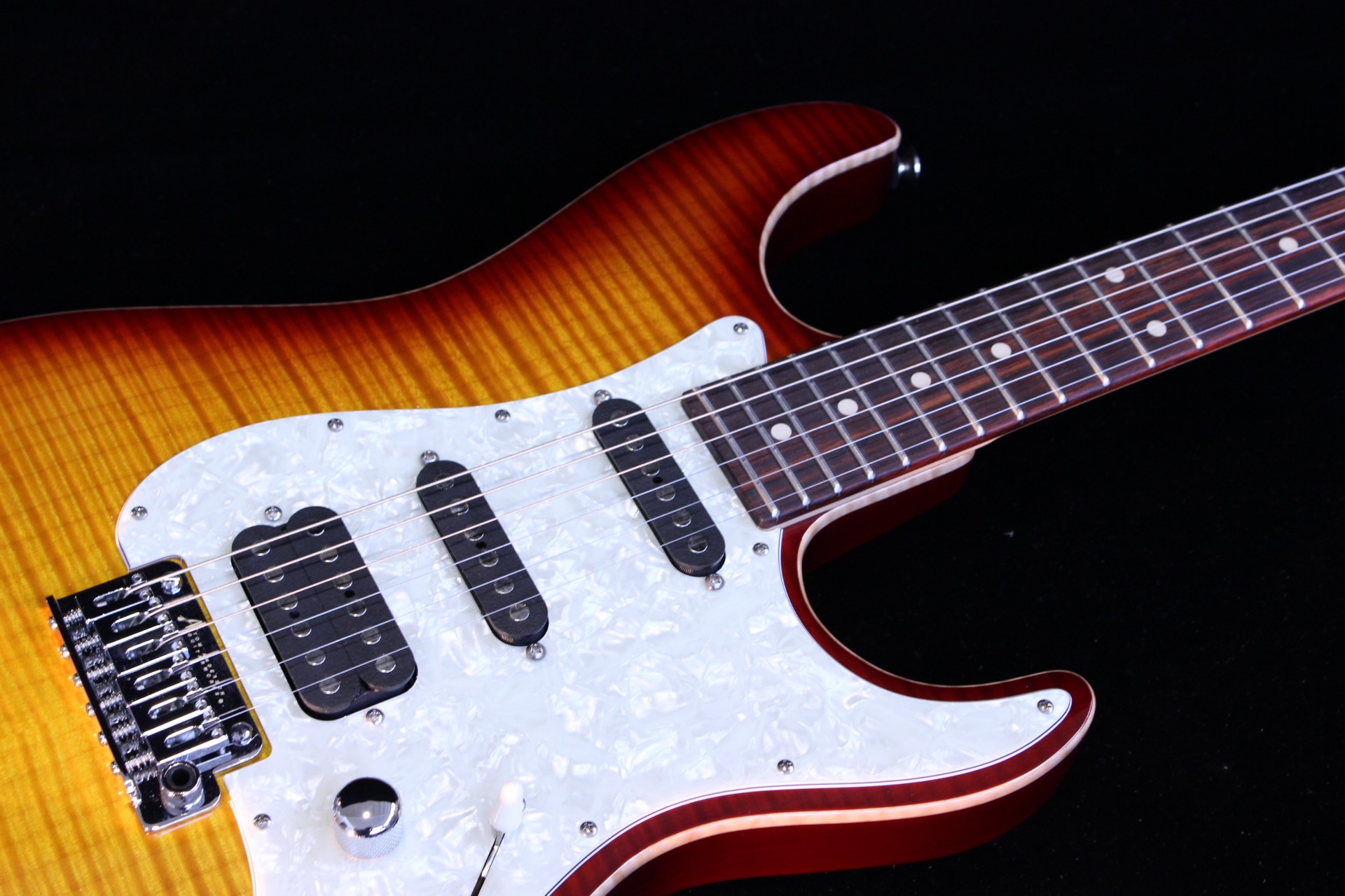トムアンダーソン TOM ANDERSON Atom Cherry Burst Used Tom Anderson Atom Electric Guitar Cherry Sunburst | The