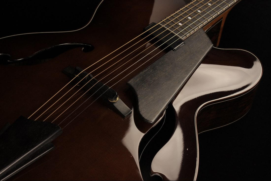 Beauregard Archtop 16