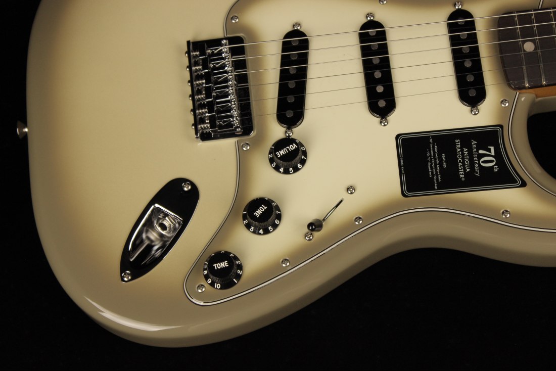 Fender 70th Anniversary Vintera II Stratocaster
