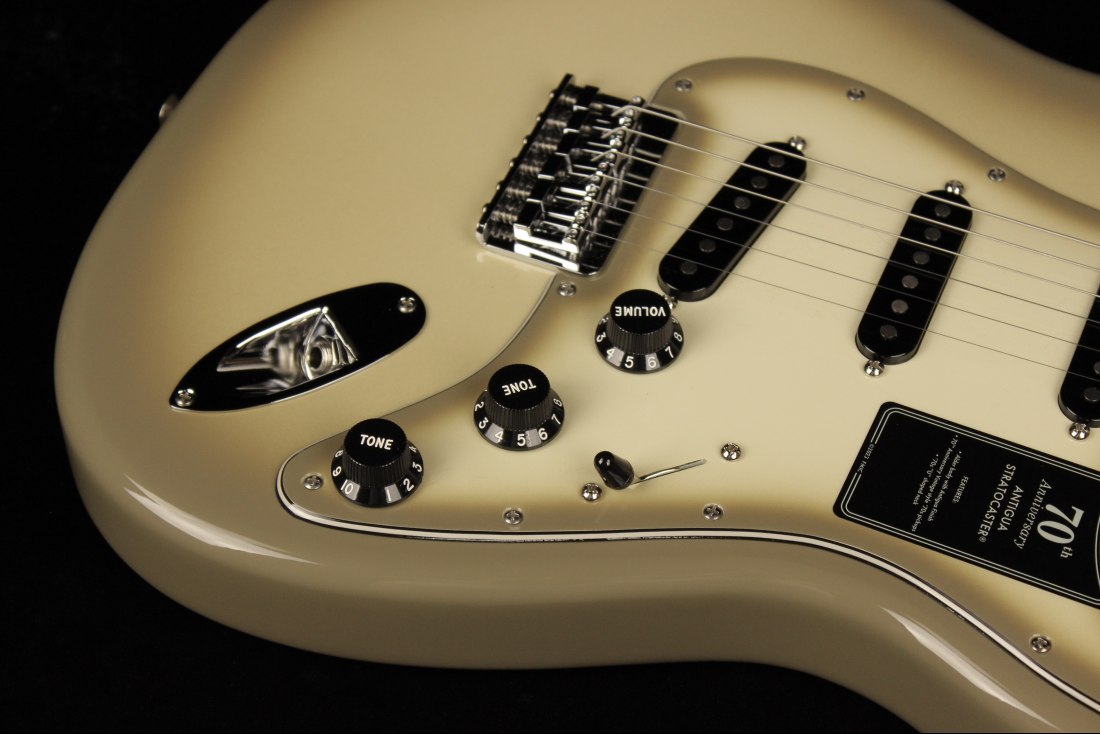 Fender 70th Anniversary Vintera II Stratocaster