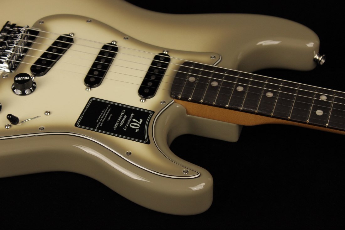 Fender 70th Anniversary Vintera II Stratocaster