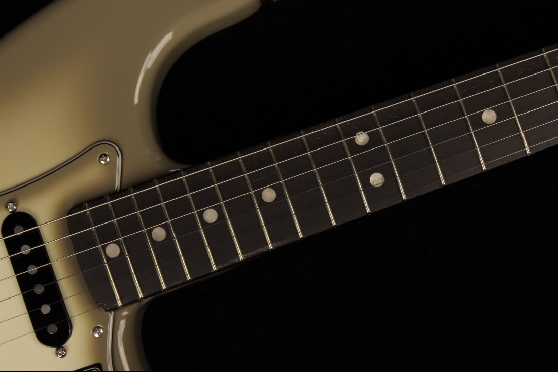 Fender 70th Anniversary Vintera II Stratocaster