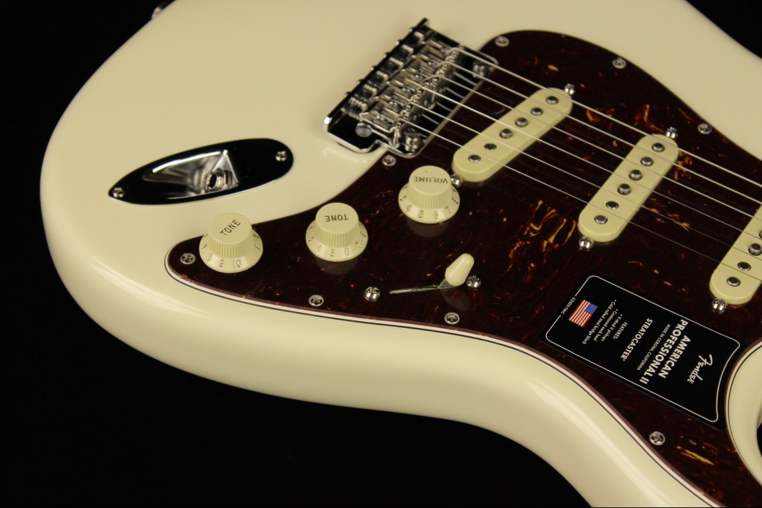 Fender American Professional II Stratocaster - MN OW