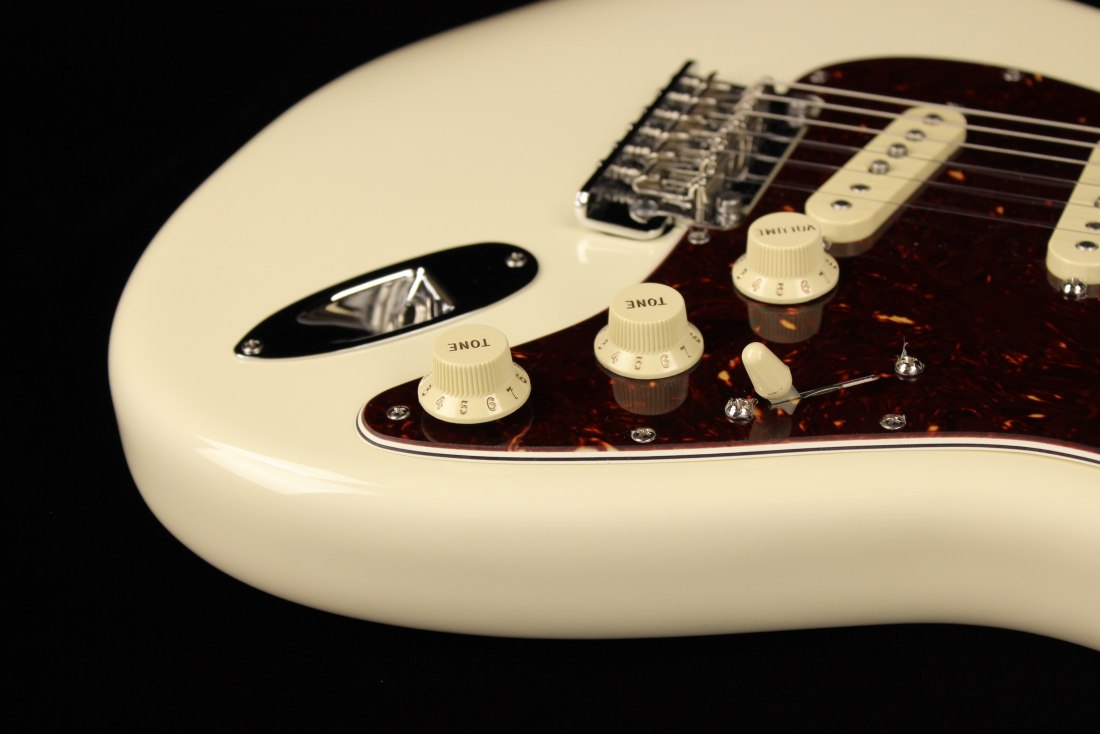 Fender American Professional II Stratocaster - RW OW