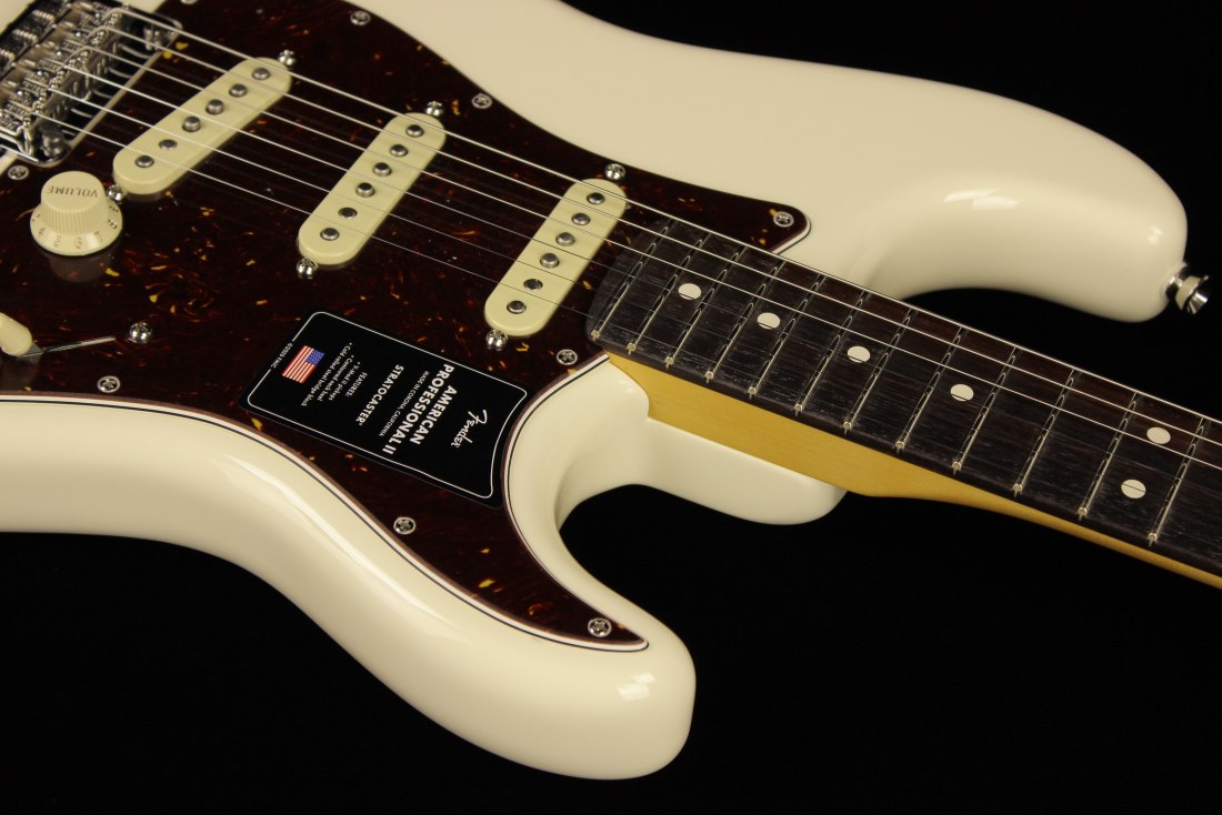 Fender American Professional II Stratocaster - RW OW