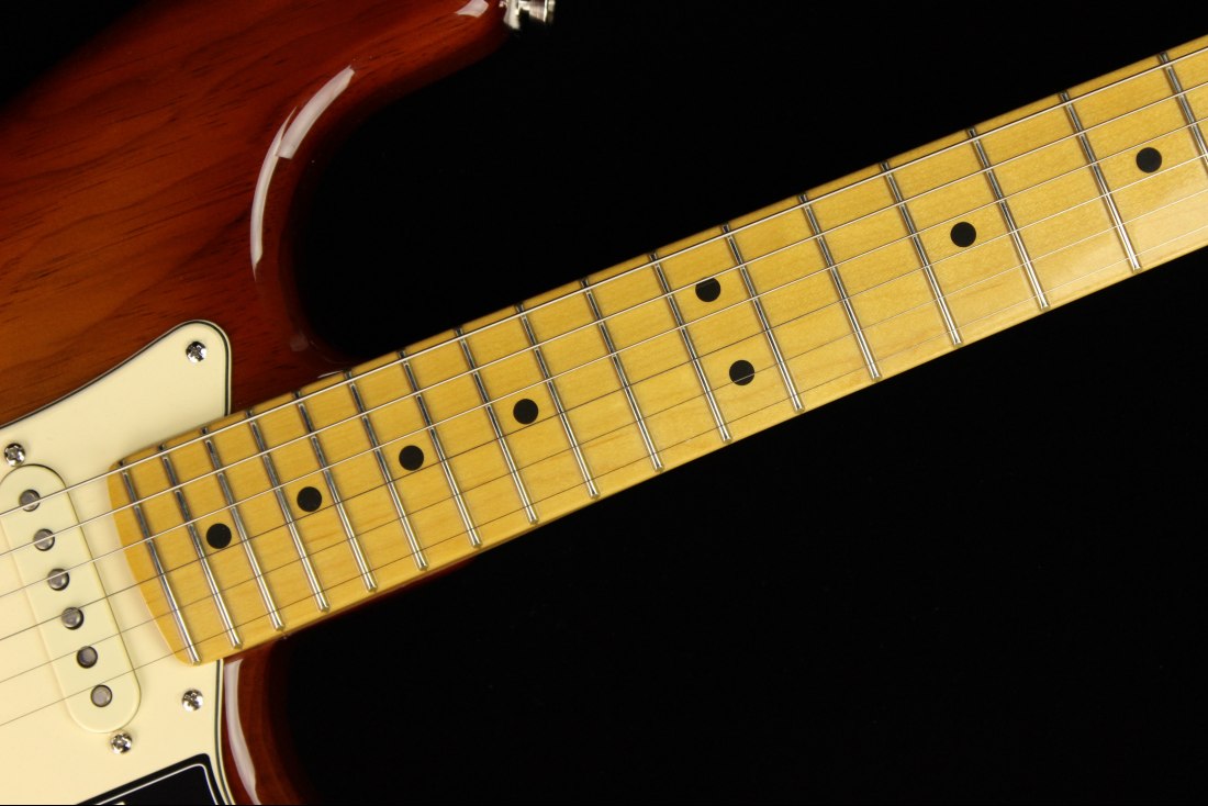 Fender American Professional II Stratocaster - MN SSB
