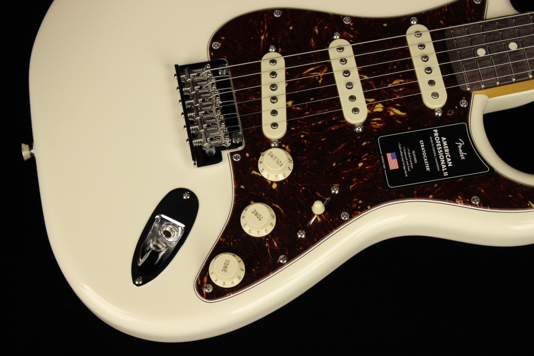 Fender American Professional II Stratocaster - RW OW