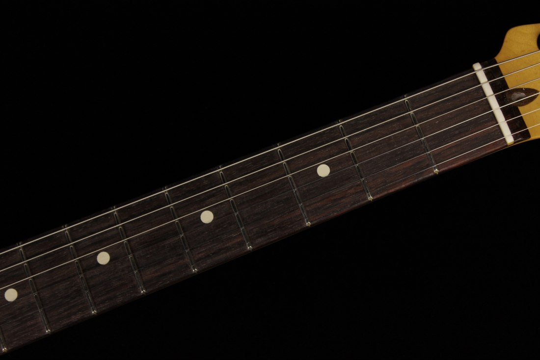 Fender American Professional II Stratocaster - RW OW