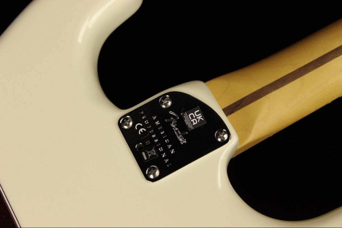 Fender American Professional II Stratocaster - RW OW
