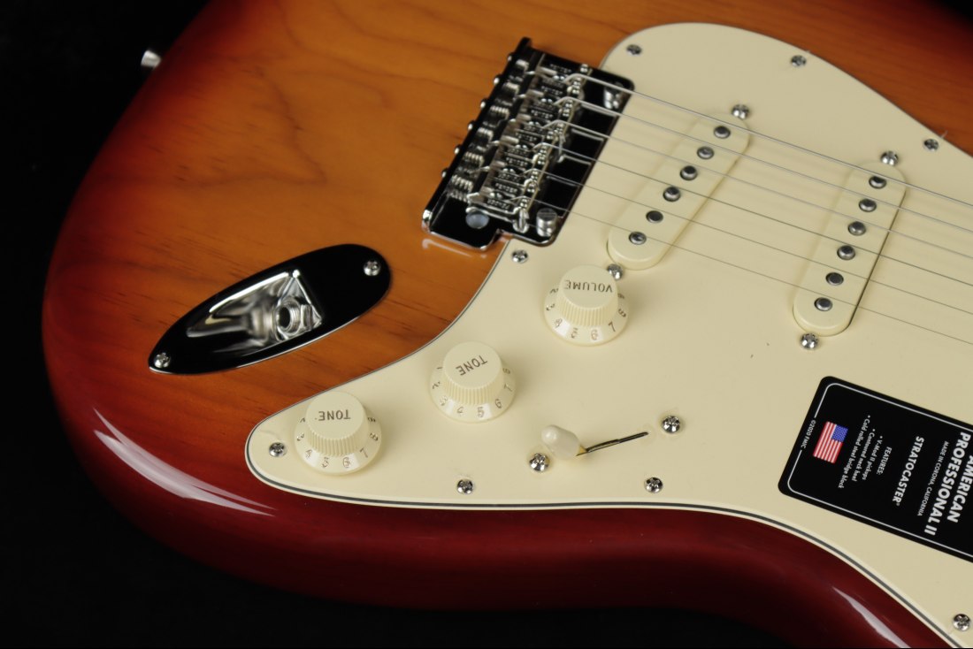 Fender American Professional II Stratocaster - MN SSB