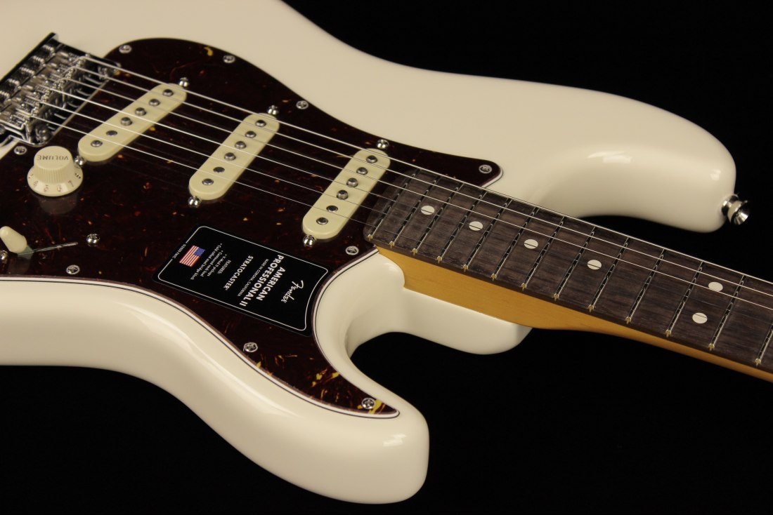 Fender American Professional II Stratocaster - RW OW