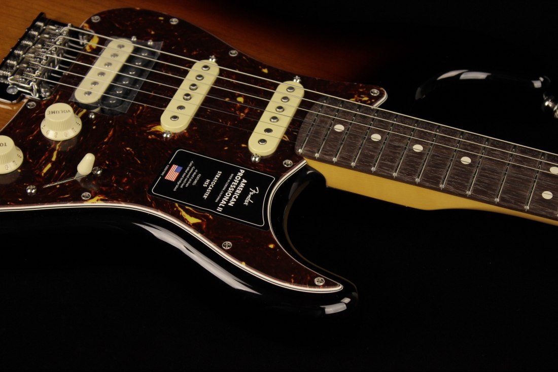 Fender American Professional II Stratocaster HSS - RW 3CS