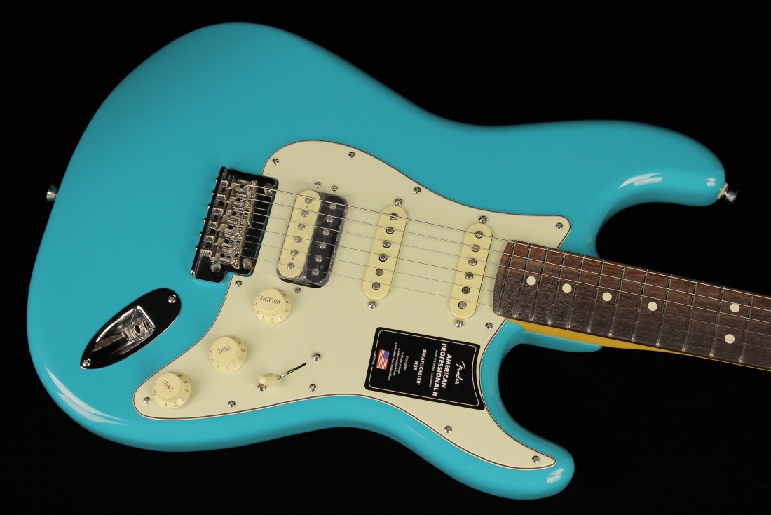 Fender American Professional II Stratocaster HSS - RW MBL