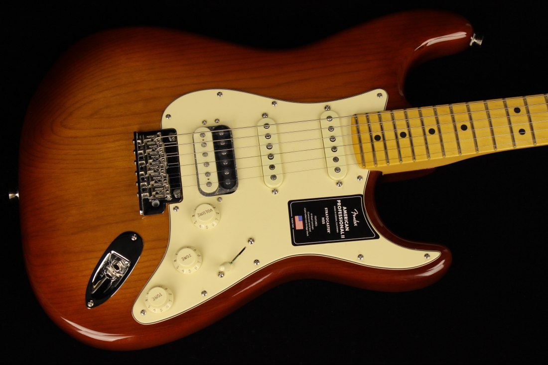 Fender American Professional II Stratocaster HSS - MN SSB