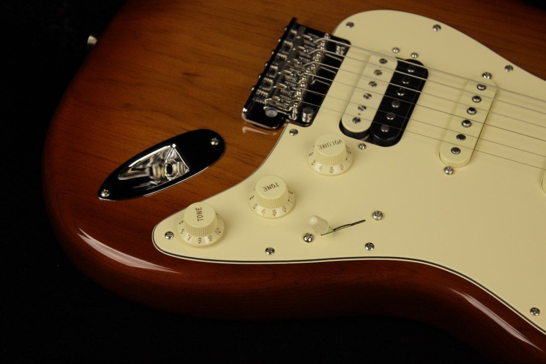 Fender American Professional II Stratocaster HSS - MN SSB