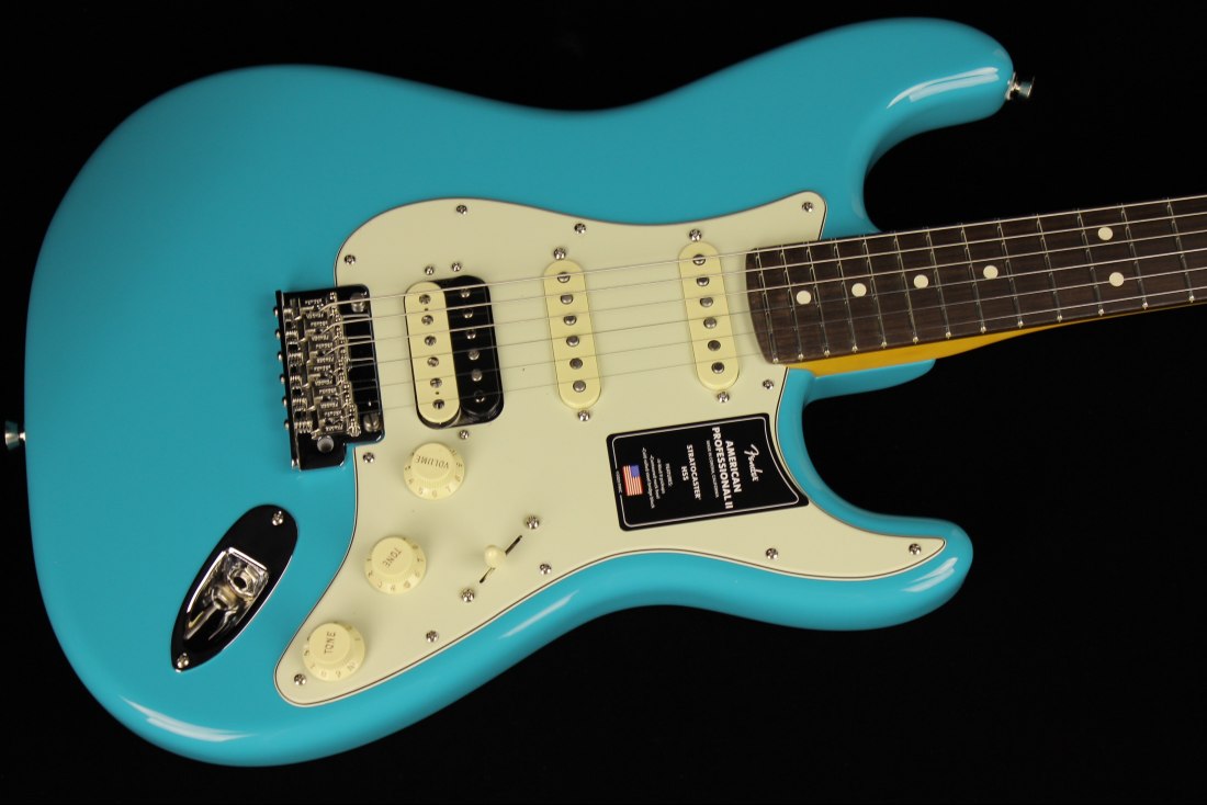 Fender American Professional II Stratocaster HSS - RW MBL