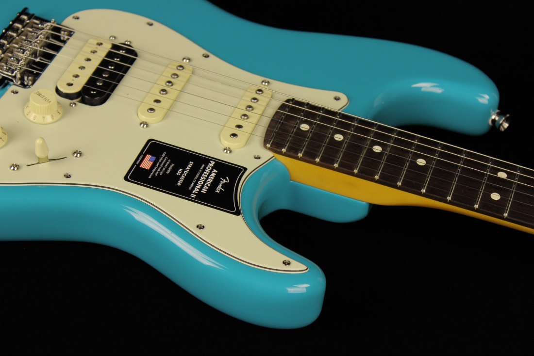 Fender American Professional II Stratocaster HSS - RW MBL