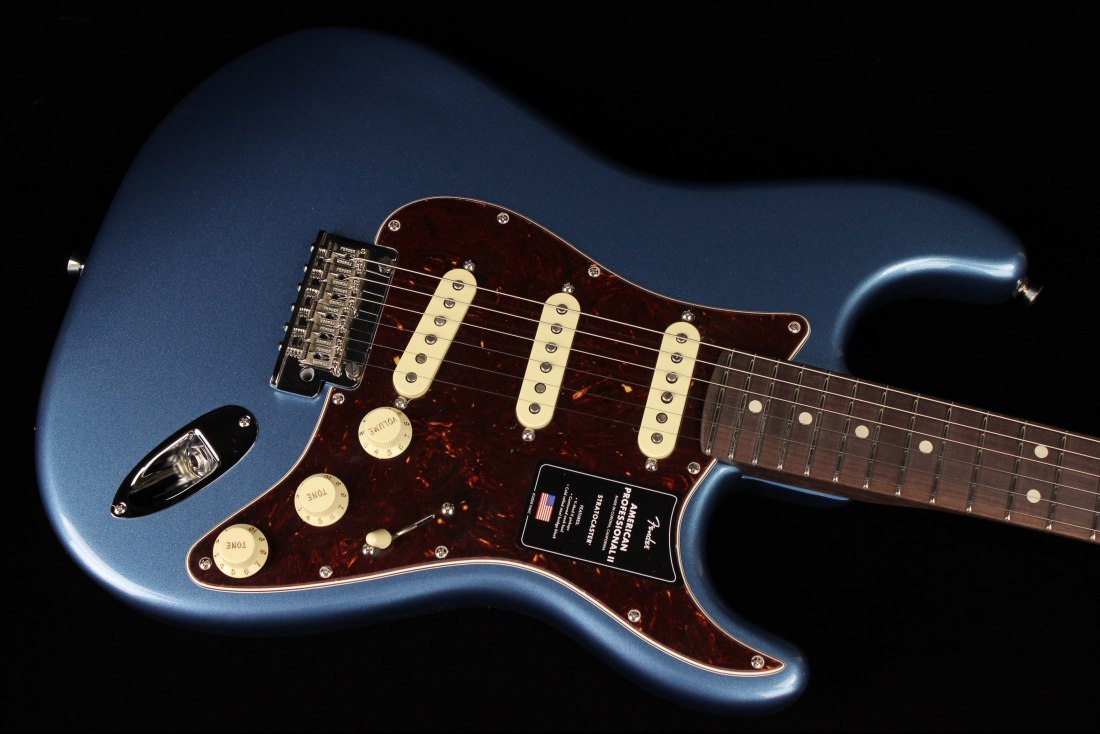 Fender American Professional II Stratocaster Rosewood Neck Limited Edition - LPB