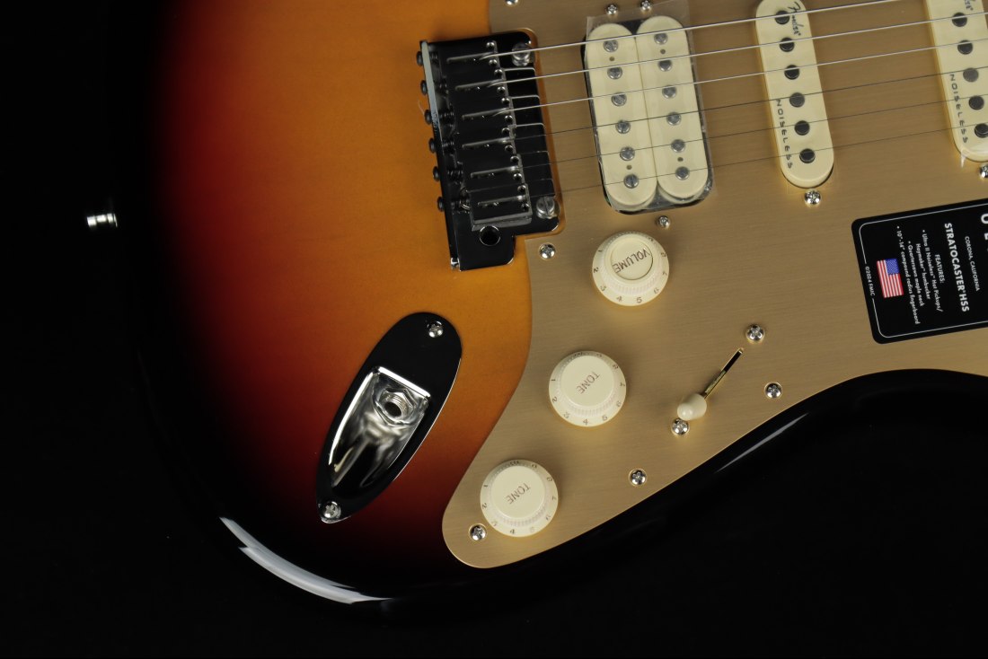 Fender American Ultra II Stratocaster HSS - EB ULB
