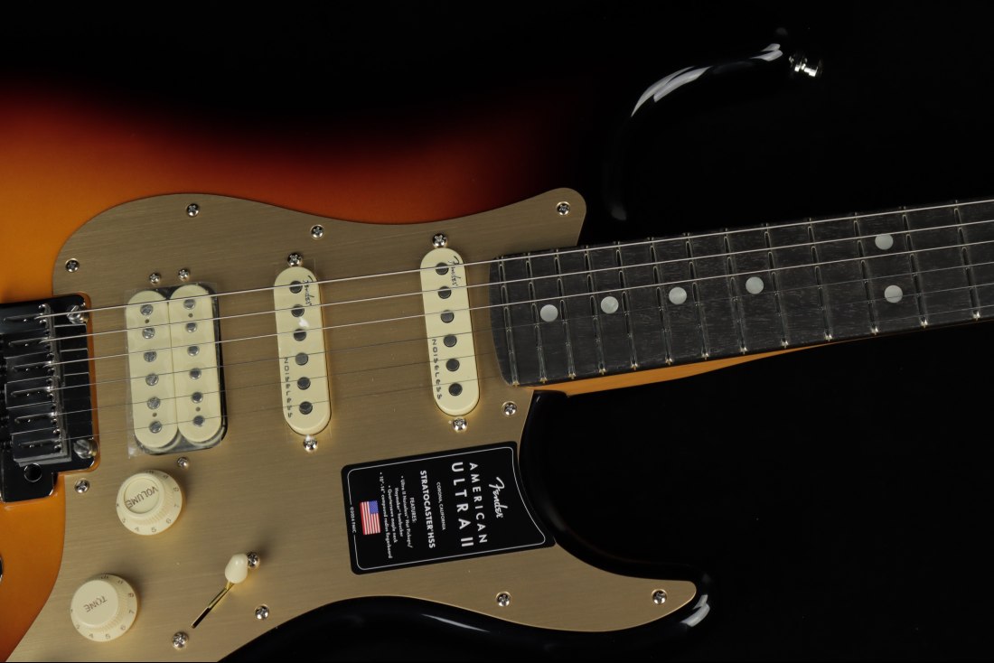 Fender American Ultra II Stratocaster HSS - EB ULB