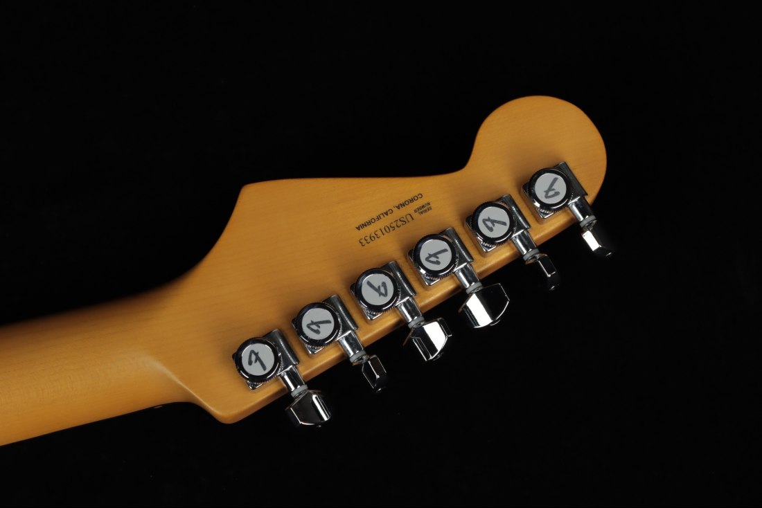 Fender American Ultra II Stratocaster HSS - EB ULB