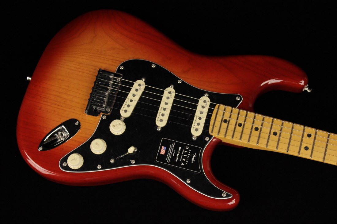 Fender American Ultra Luxe Stratocaster - MN PRB