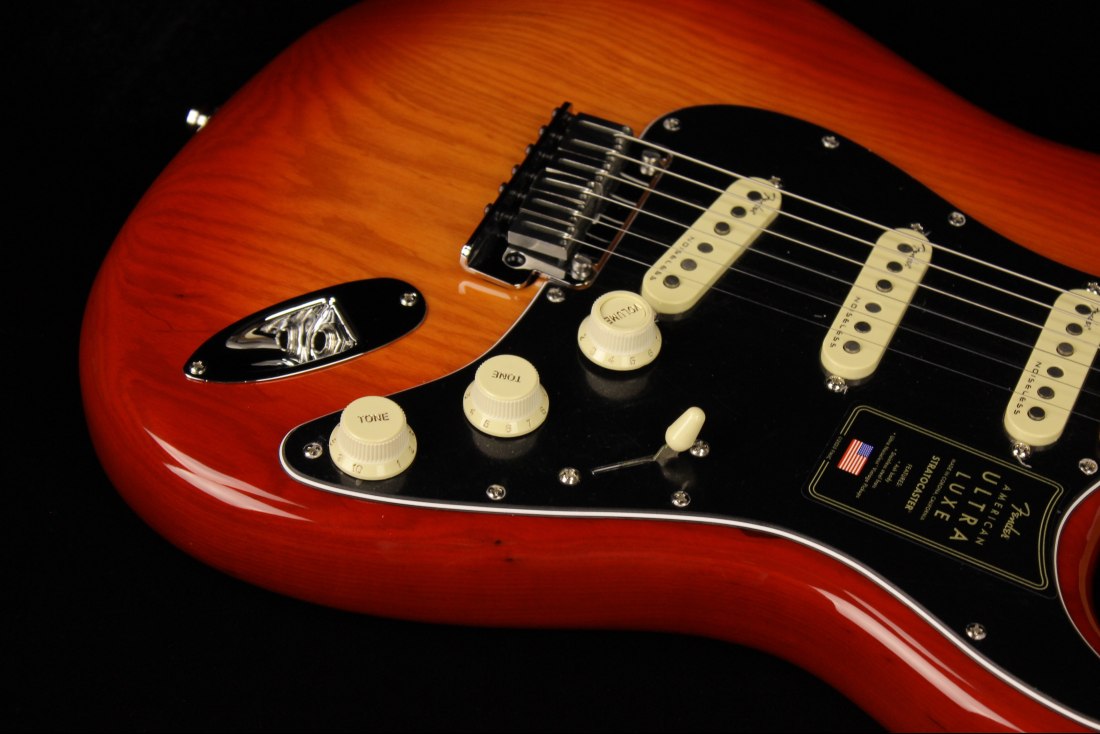 Fender American Ultra Luxe Stratocaster - MN PRB