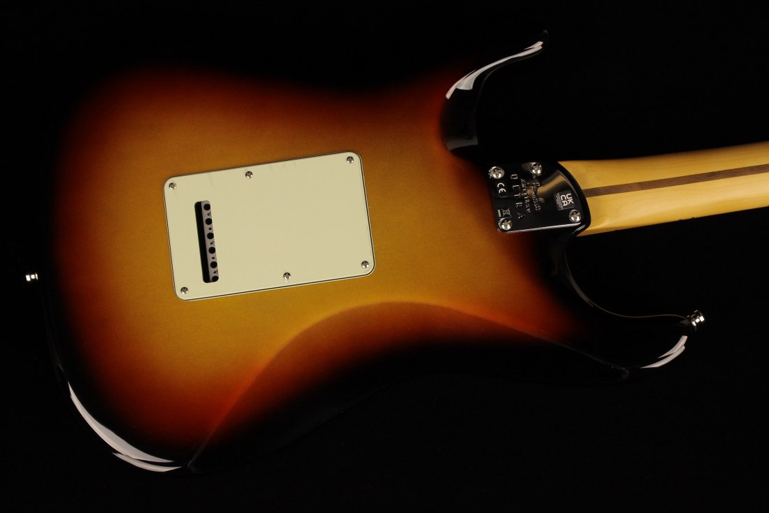 Fender American Ultra Stratocaster - MN ULB