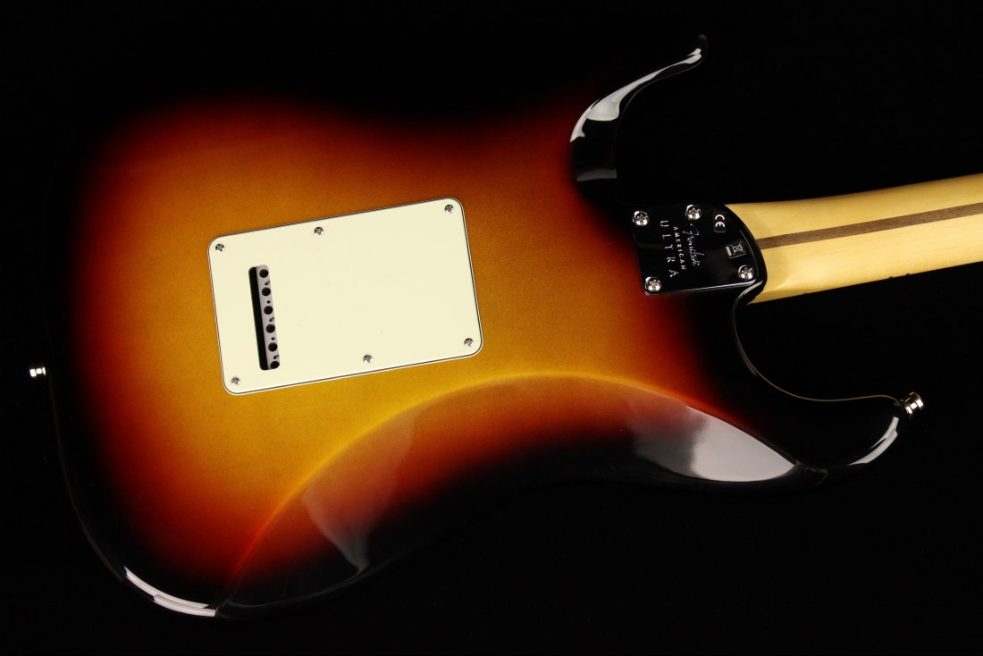 Fender American Ultra Stratocaster - MN ULB