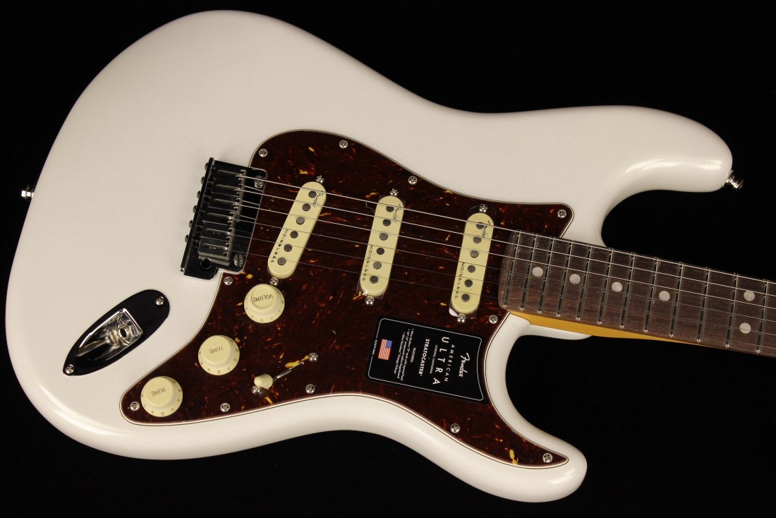 Fender American Ultra Stratocaster - RW APL