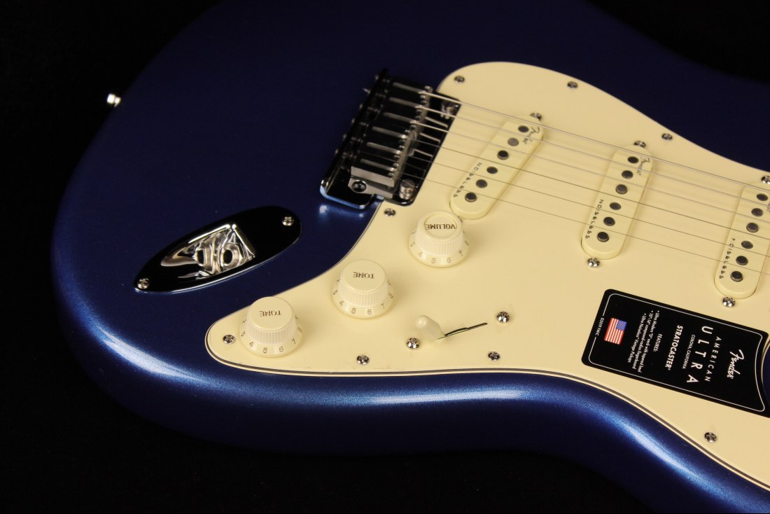 Fender American Ultra Stratocaster - MN COB