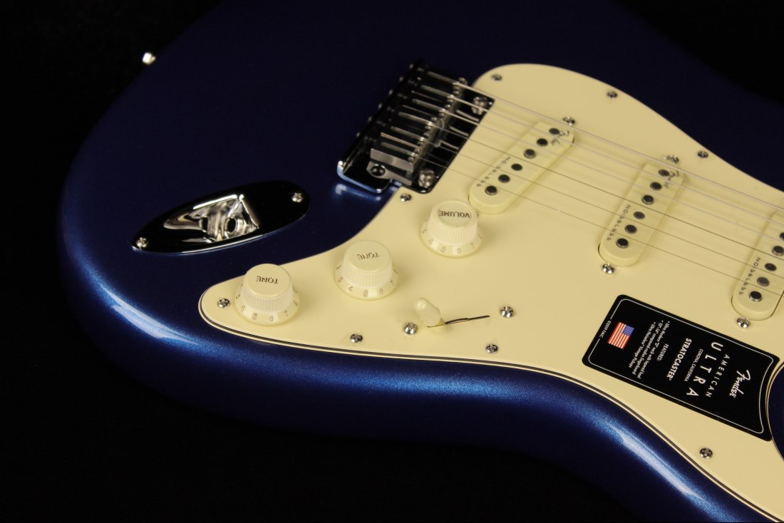 Fender American Ultra Stratocaster - MN COB