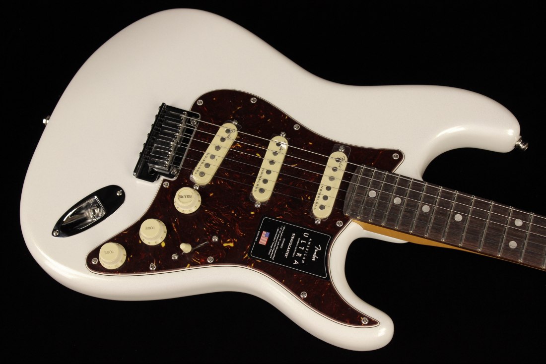 Fender American Ultra Stratocaster - RW APL