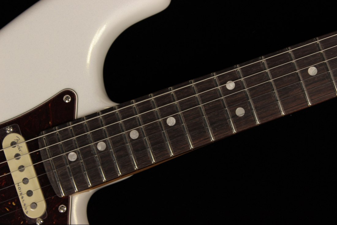 Fender American Ultra Stratocaster - RW APL